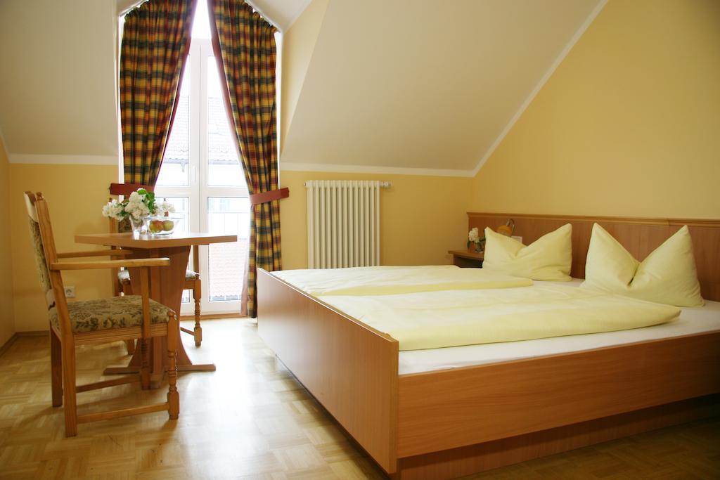 Hotel-Gasthof Eberherr Forstinning Szoba fotó