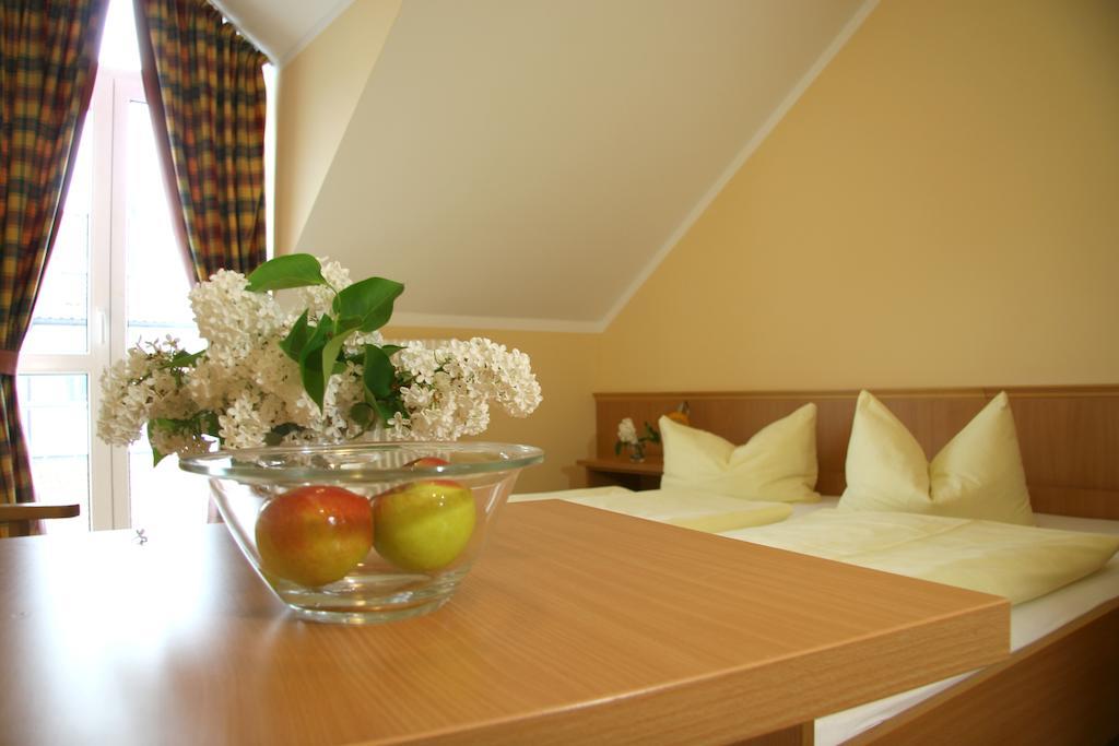 Hotel-Gasthof Eberherr Forstinning Szoba fotó