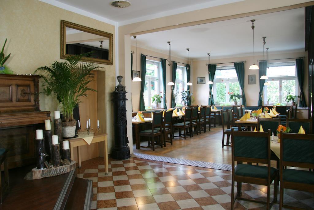 Hotel-Gasthof Eberherr Forstinning Kültér fotó